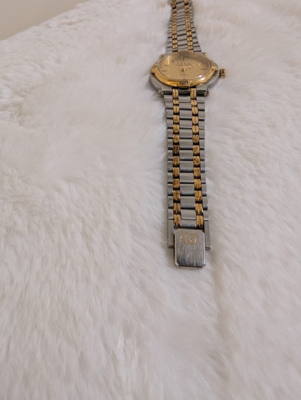 Gucci Two-Tone Silver and Gold Dial Women's Watch - Picture 10 of 12